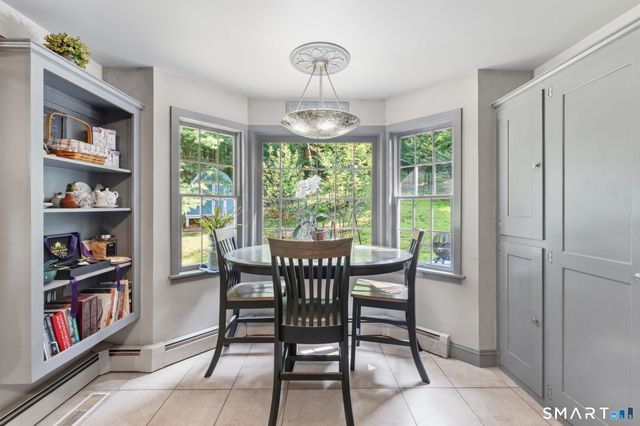 136 Heritage Drive, Glastonbury, CT 06033