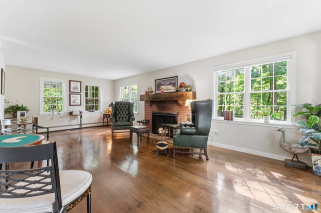 136 Heritage Drive, Glastonbury, CT 06033