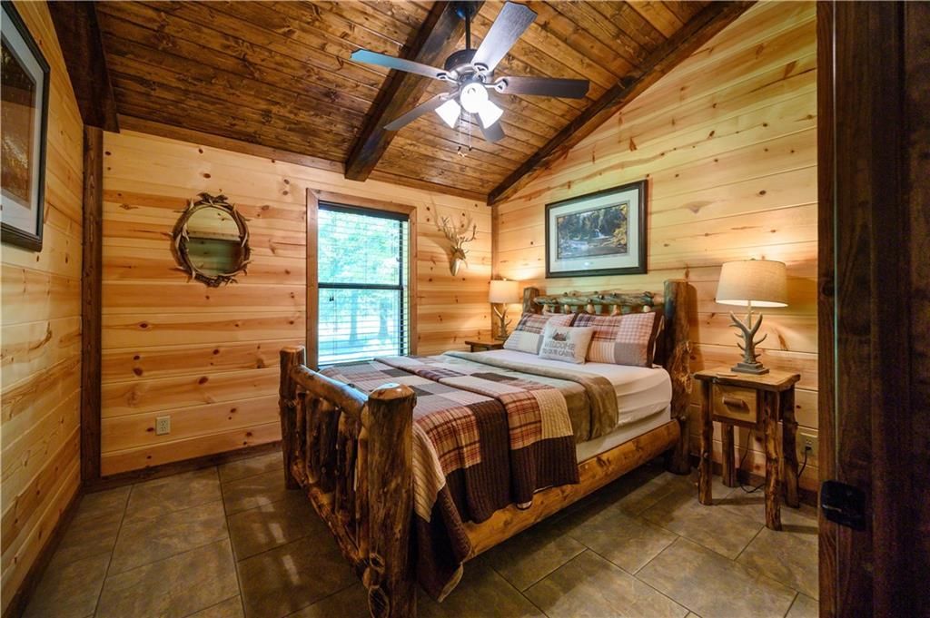 Image 19 of property listing at 871 Riverview Road, Smithville, OK 74957