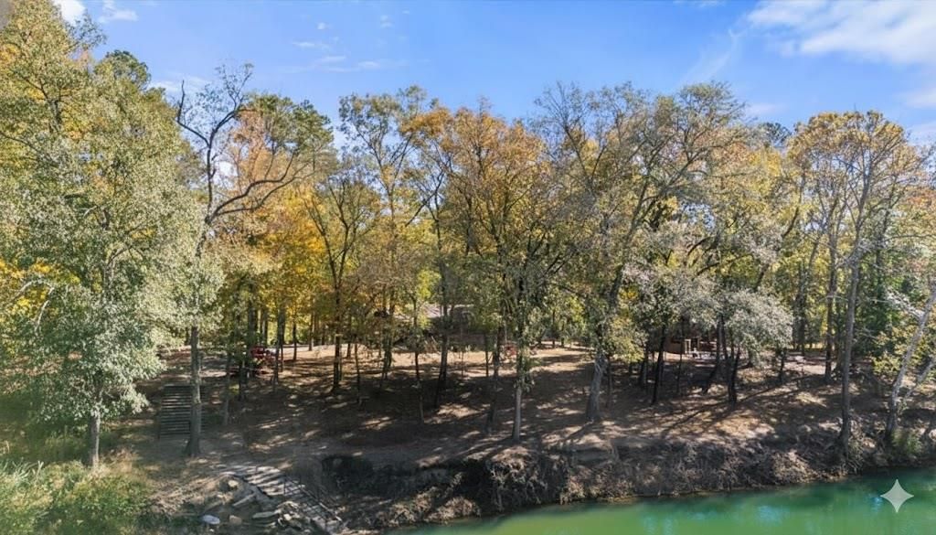 Image 25 of property listing at 871 Riverview Road, Smithville, OK 74957