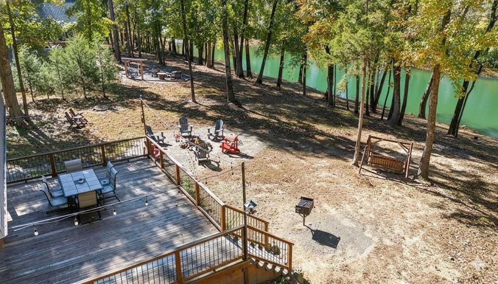 Image 26 of property listing at 871 Riverview Road, Smithville, OK 74957