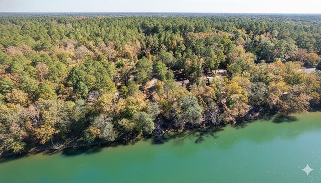 Image 30 of property listing at 871 Riverview Road, Smithville, OK 74957