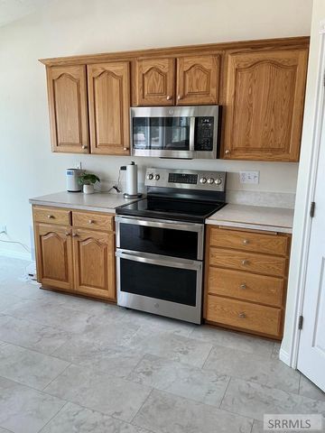 323 N 4200 E, Rigby, ID 83442