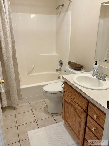 323 N 4200 E, Rigby, ID 83442