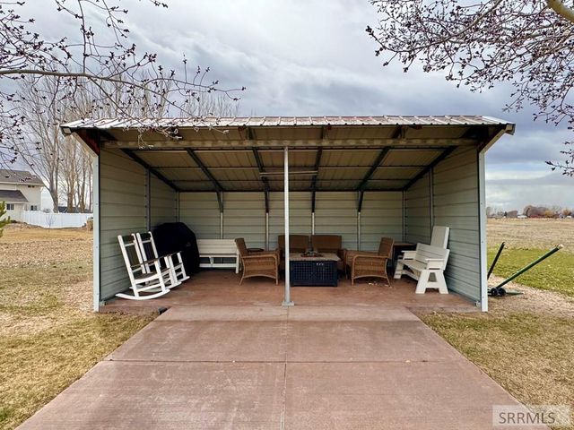 323 N 4200 E, Rigby, ID 83442