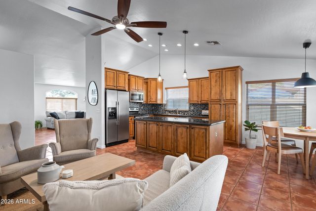 2063 E RANCH Court, Gilbert, AZ 85296