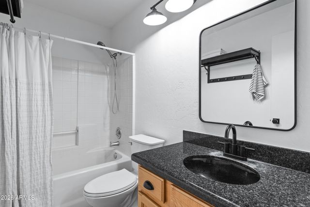 2063 E RANCH Court, Gilbert, AZ 85296