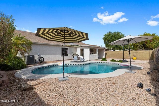 2063 E RANCH Court, Gilbert, AZ 85296