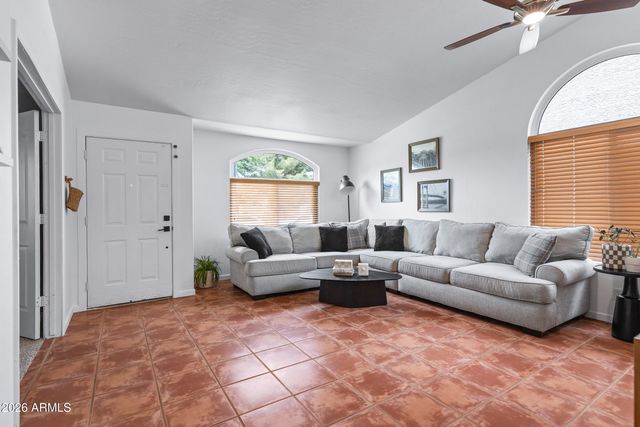 2063 E RANCH Court, Gilbert, AZ 85296