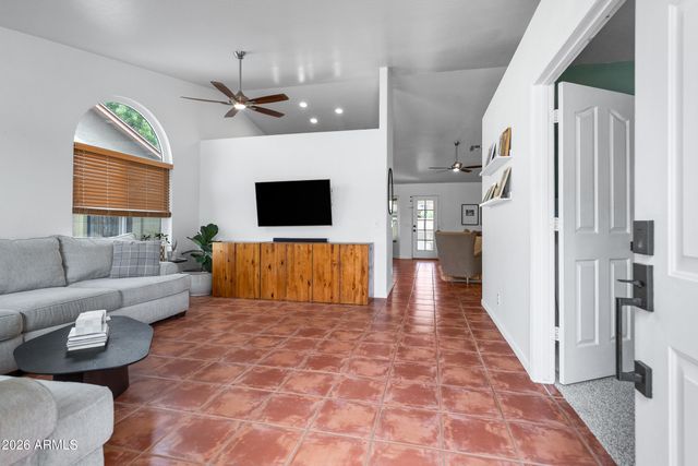 2063 E RANCH Court, Gilbert, AZ 85296