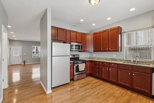 1337 S 49th Avenue, Cicero, IL 60804