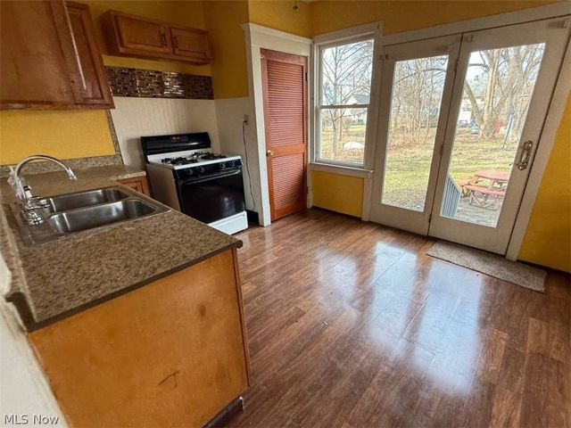 2329 Winfield Way NE, Canton, OH 44705