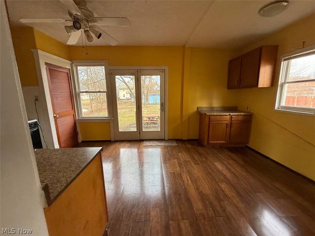 2329 Winfield Way NE, Canton, OH 44705