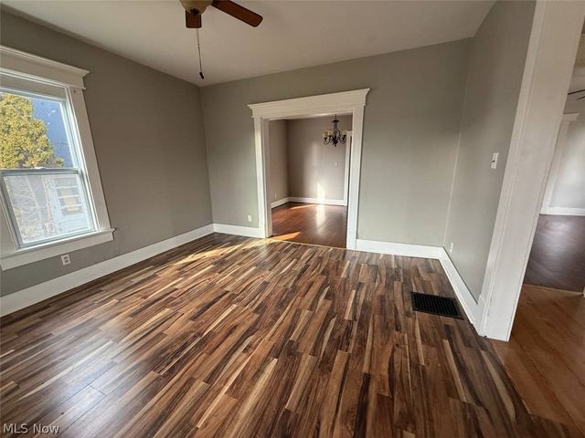 2329 Winfield Way NE, Canton, OH 44705