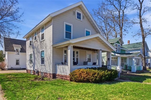 702 5th Avenue, Eau Claire, WI 54703