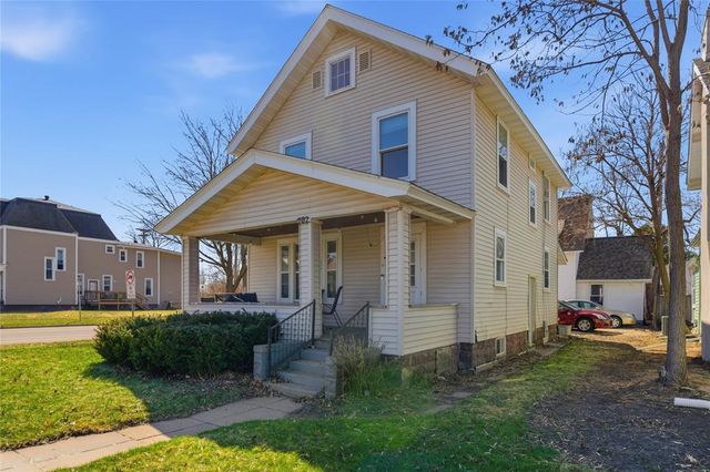 702 5th Avenue, Eau Claire, WI 54703