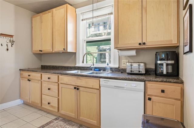 702 5th Avenue, Eau Claire, WI 54703