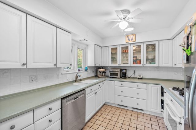 48102 W Mckean Drive, New Buffalo, MI 49117