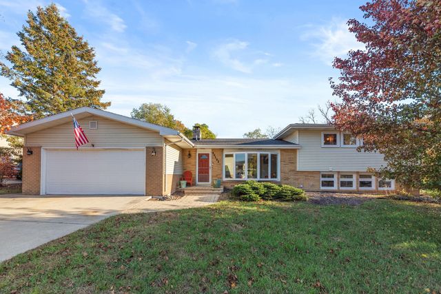 48102 W Mckean Drive, New Buffalo, MI 49117