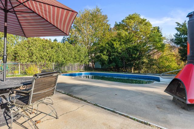 48102 W Mckean Drive, New Buffalo, MI 49117