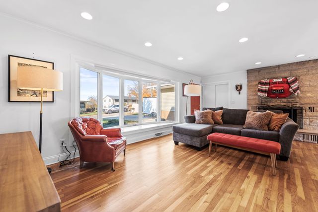 48102 W Mckean Drive, New Buffalo, MI 49117