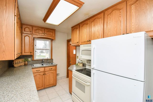 2200 W 28th St Street, Sioux Falls, SD 57105