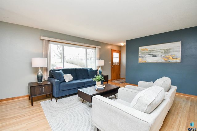 2200 W 28th St Street, Sioux Falls, SD 57105