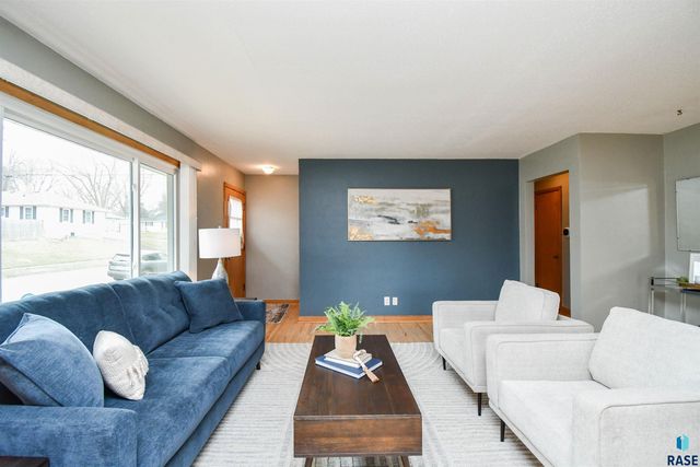 2200 W 28th St Street, Sioux Falls, SD 57105