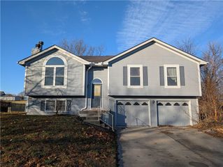 1600 Sunset Drive, Kearney, MO 64060