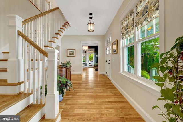 1506 PATHFINDER LN, Mclean, VA 22101