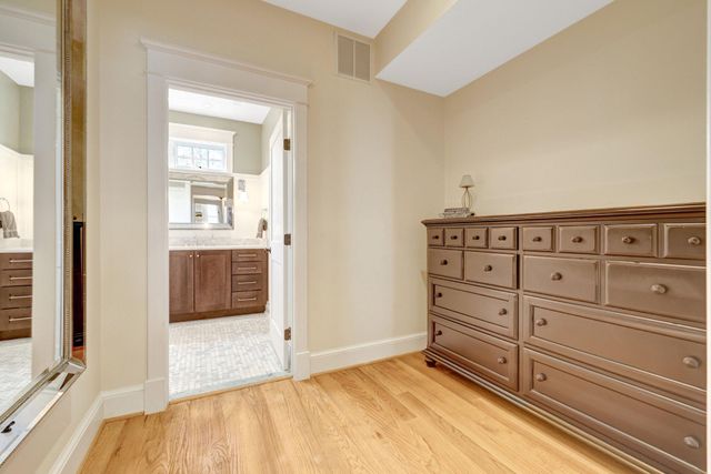 1506 PATHFINDER LN, Mclean, VA 22101