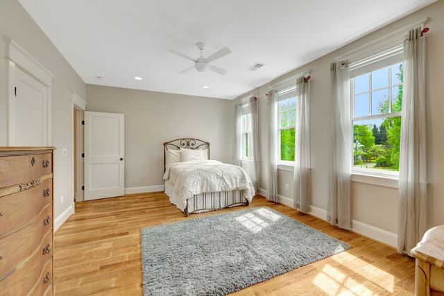 1506 PATHFINDER LN, Mclean, VA 22101