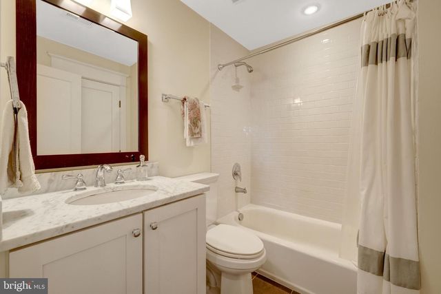 1506 PATHFINDER LN, Mclean, VA 22101