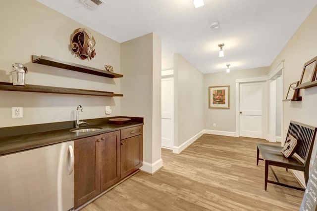 1506 PATHFINDER LN, Mclean, VA 22101