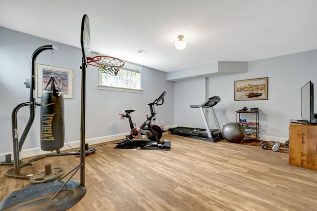 1506 PATHFINDER LN, Mclean, VA 22101