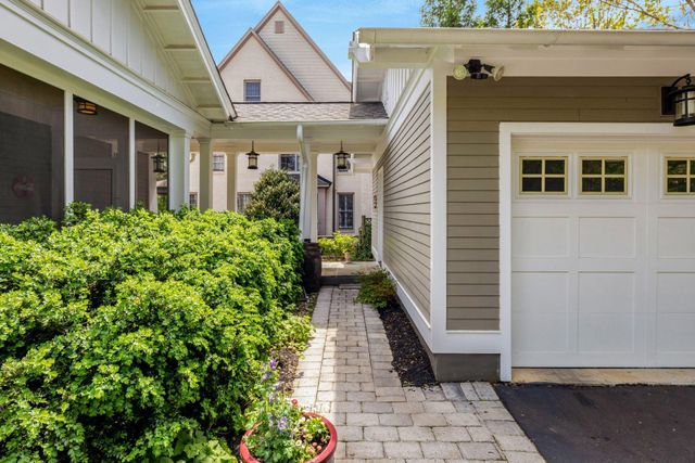 1506 PATHFINDER LN, Mclean, VA 22101