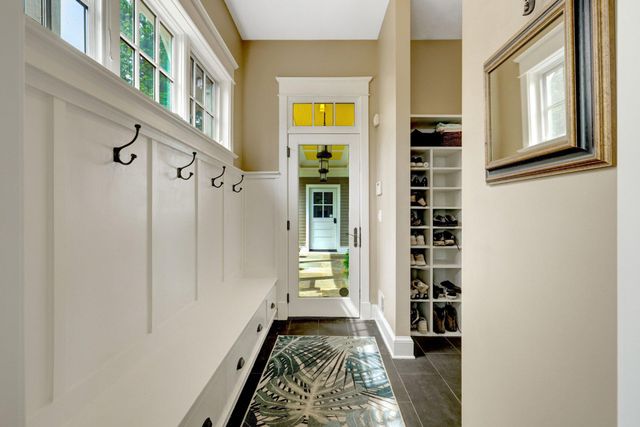 1506 PATHFINDER LN, Mclean, VA 22101