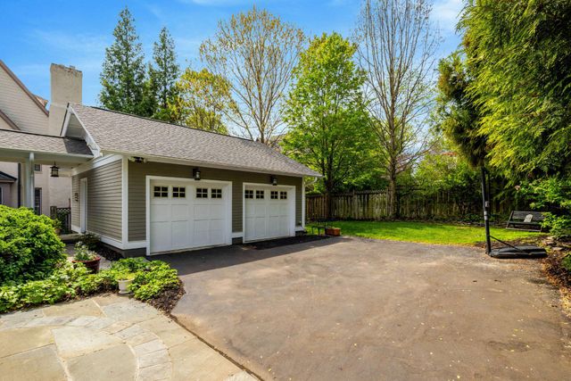 1506 PATHFINDER LN, Mclean, VA 22101