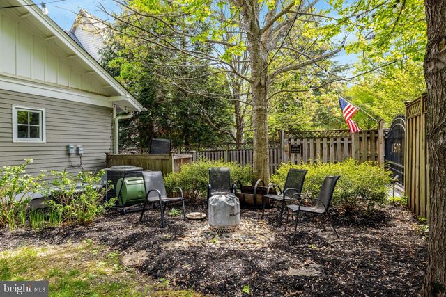 1506 PATHFINDER LN, Mclean, VA 22101