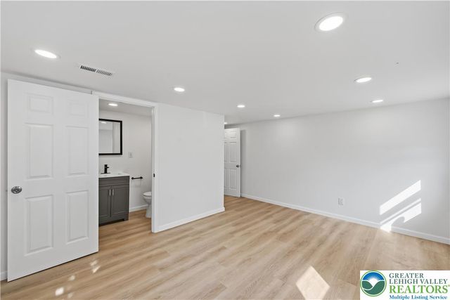 326 Main Street, Stockertown Boro, PA 18083