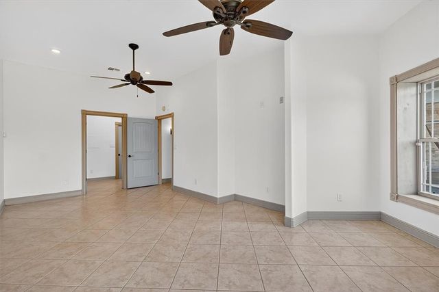 5593 WESTLAKE Dr, Sandia, TX 78383