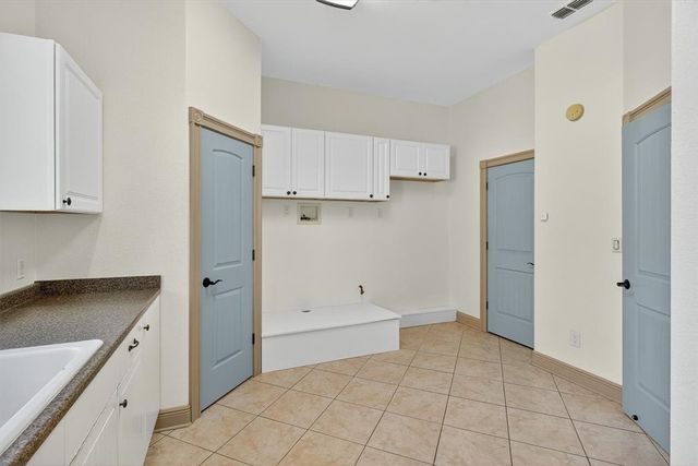 5593 WESTLAKE Dr, Sandia, TX 78383