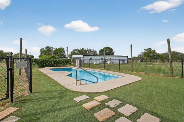 5593 WESTLAKE Dr, Sandia, TX 78383