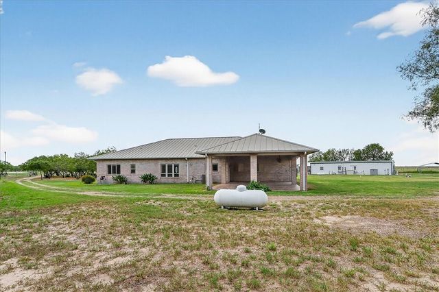 5593 WESTLAKE Dr, Sandia, TX 78383