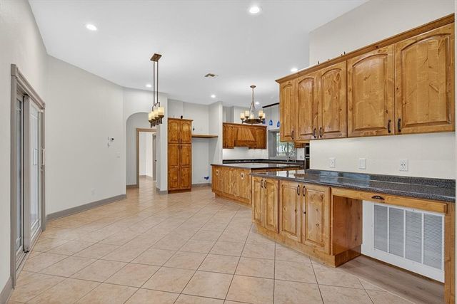 5593 WESTLAKE Dr, Sandia, TX 78383