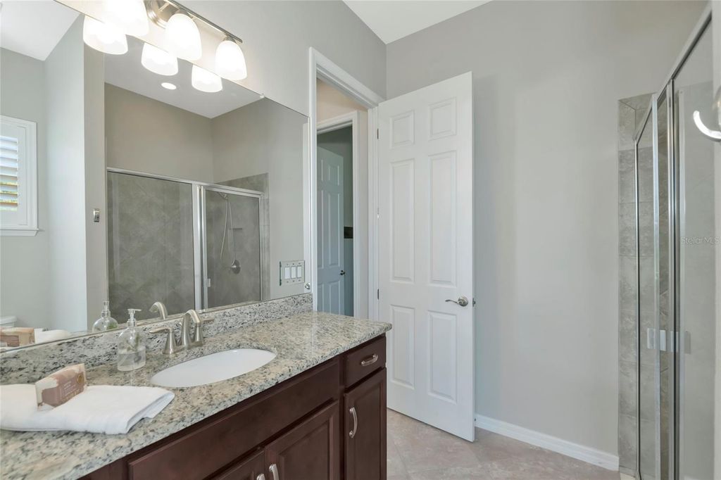 Image 27 of property listing at 16607 2ND AVENUE E, Bradenton, FL 34212