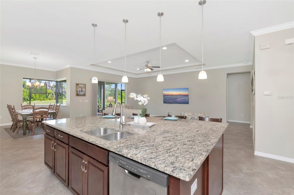 Image 29 of property listing at 16607 2ND AVENUE E, Bradenton, FL 34212