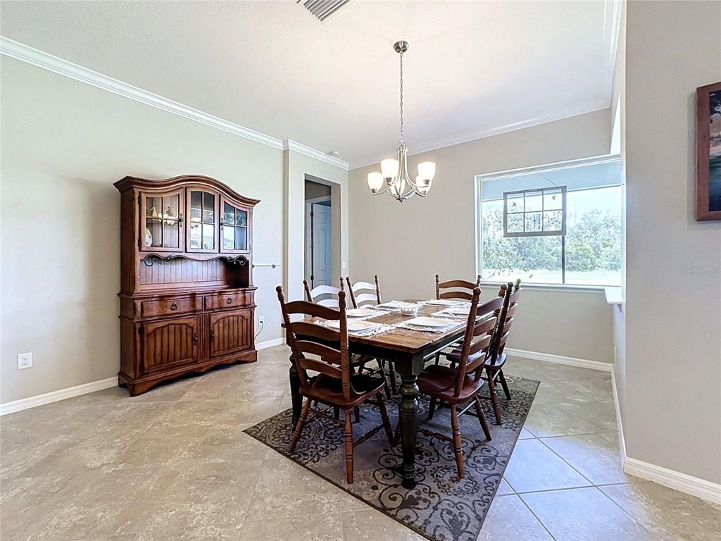 Image 32 of property listing at 16607 2ND AVENUE E, Bradenton, FL 34212