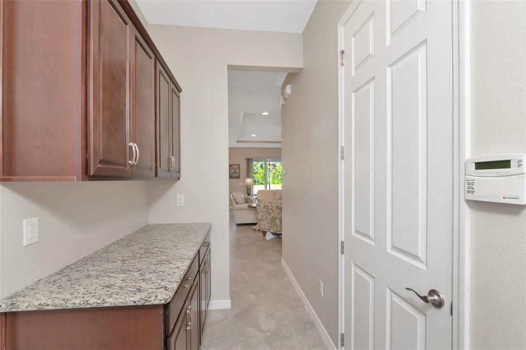 Image 35 of property listing at 16607 2ND AVENUE E, Bradenton, FL 34212