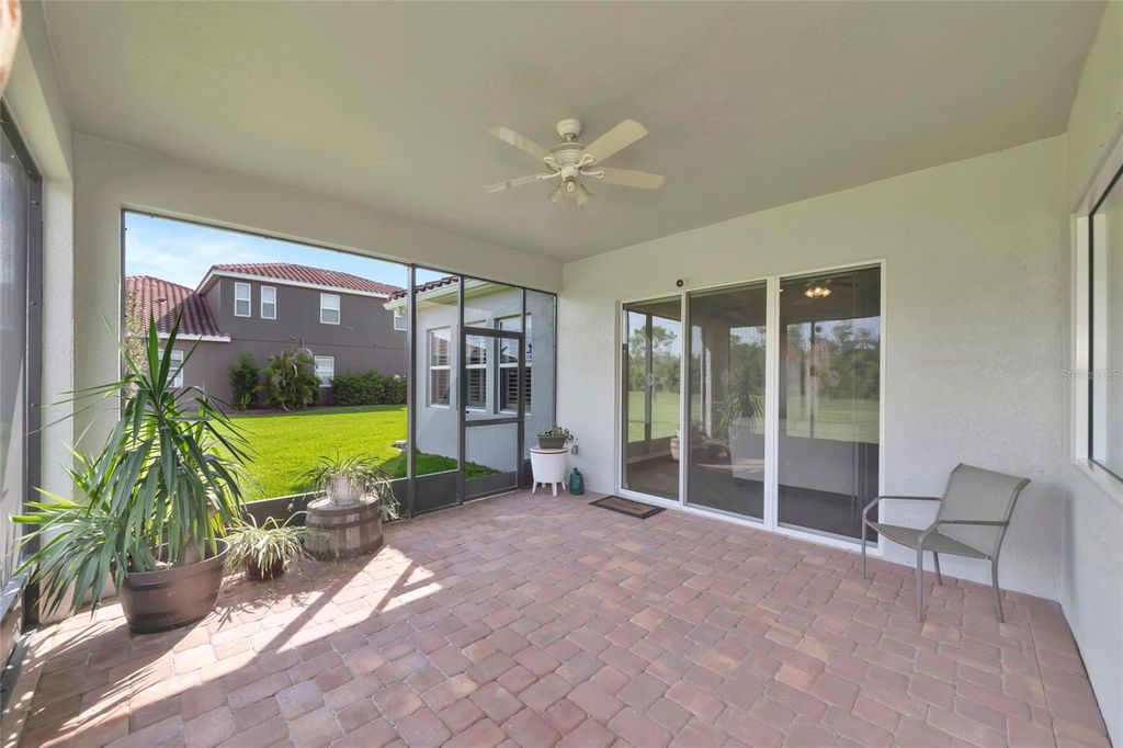 Image 37 of property listing at 16607 2ND AVENUE E, Bradenton, FL 34212